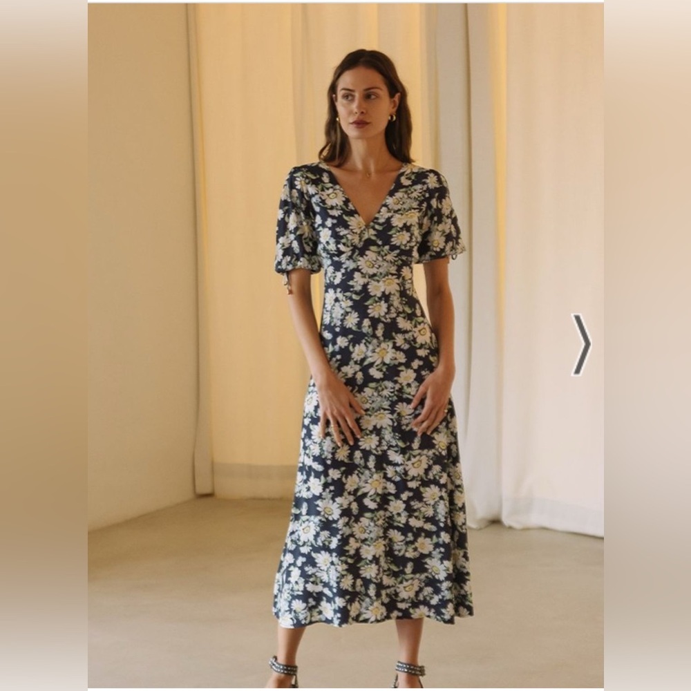 Kivari Navy Floral Midi Dress